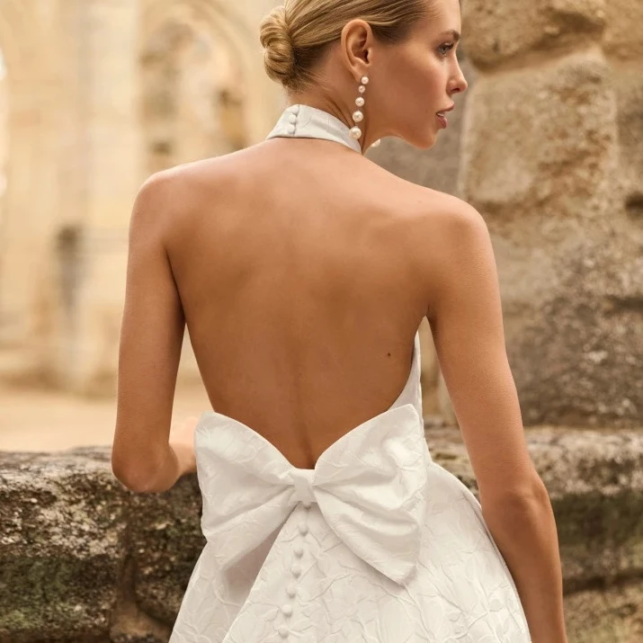 adriana-atelier-prado-close_720x900_center.jpg