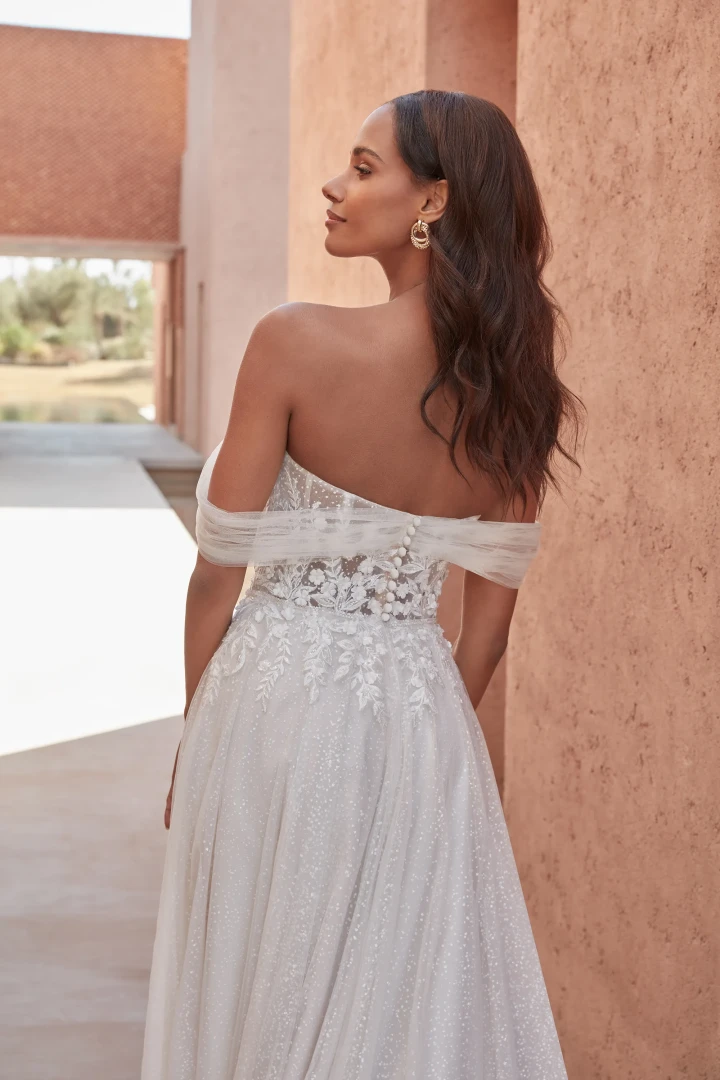 Adore by Justin Alexander 11323 Ana close back