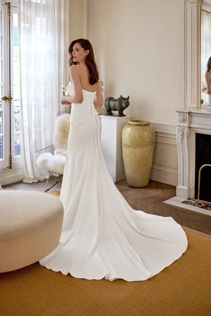 Adore by Justin Alexander 11429 Fabienne back