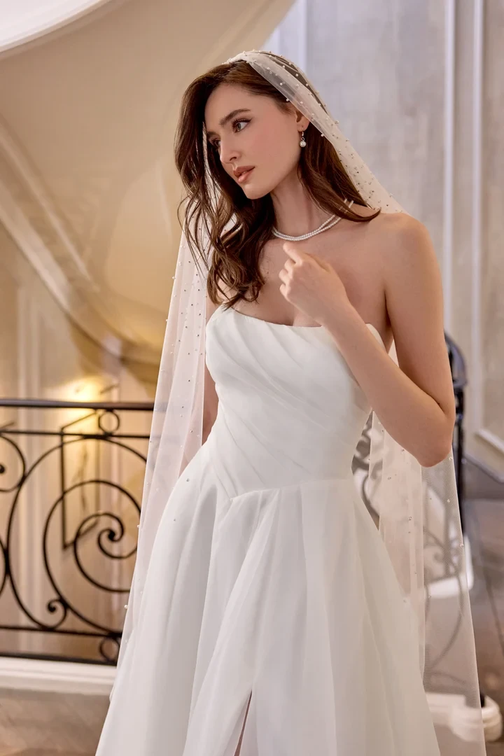Adore by Justin Alexander 11431 Chloe close