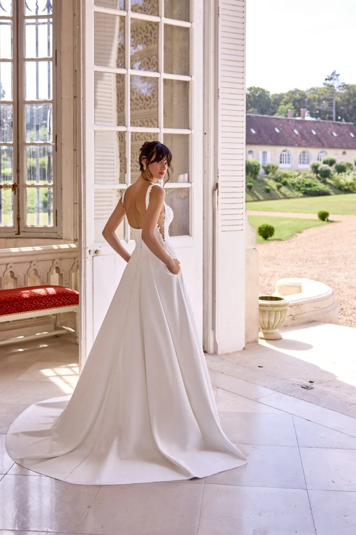 Adore by Justin Alexander 11435 Madeline back