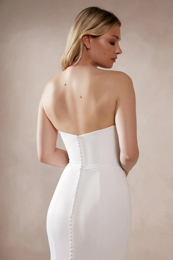 adore justin alexander 11395 back close