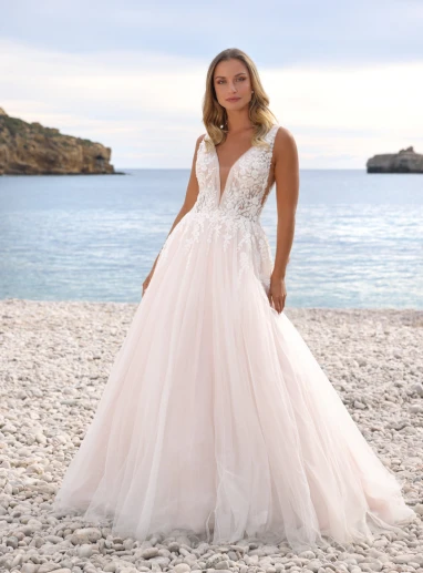 Amal-front-AzureeBridal-10389