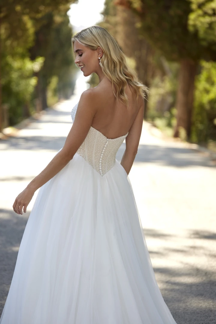 Amelie 16029 close back