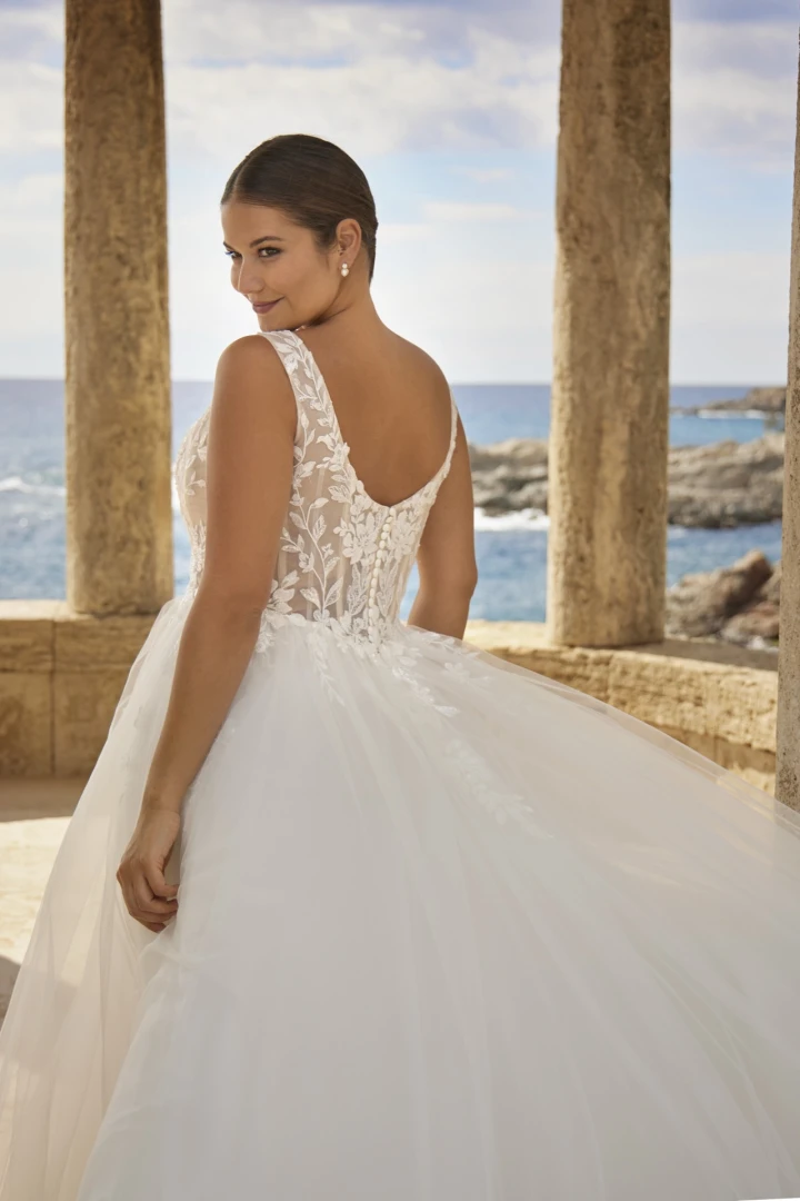 Amelie 36008 close back
