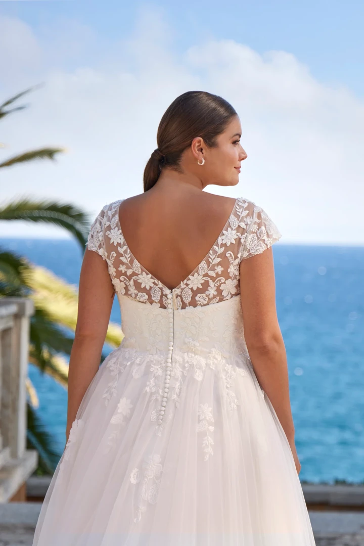 Amelie 36019 close back
