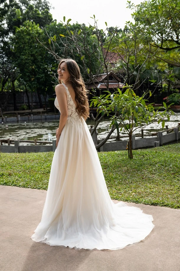 Amelie 40066 back
