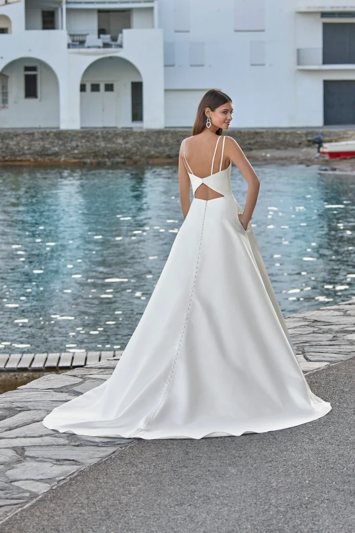 Amelie 46004 back