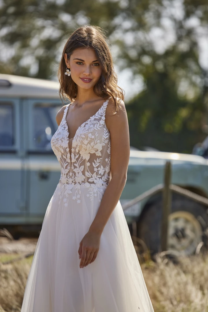 Amelie 46017 close 2