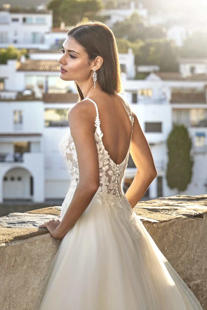 Amelie 46033 close back