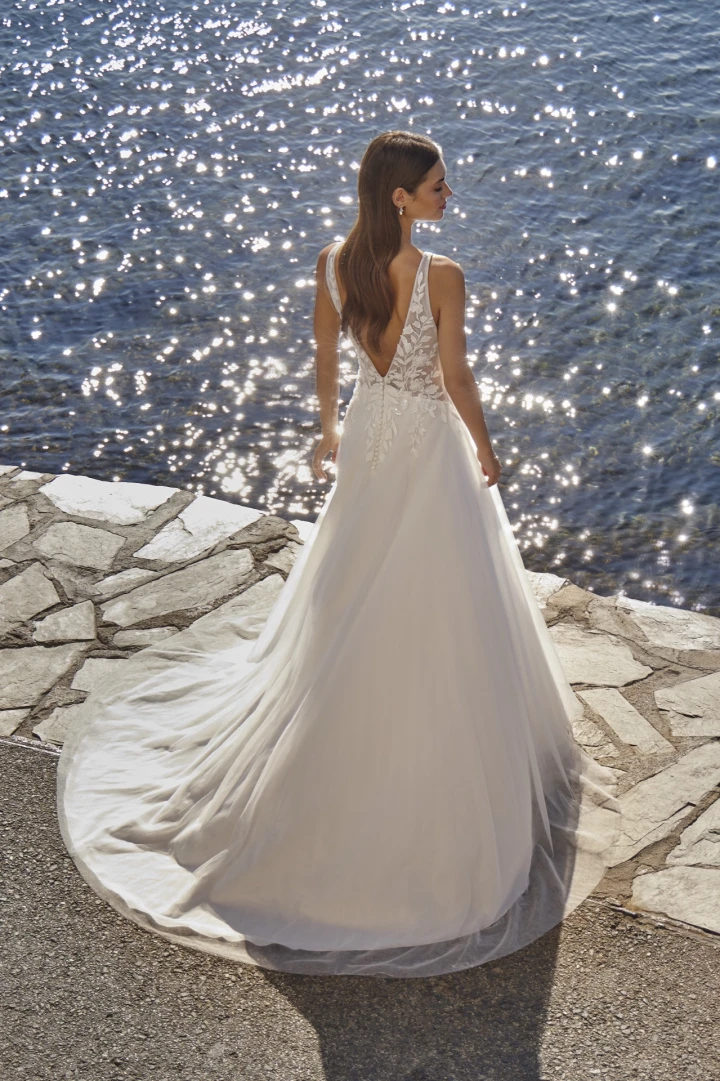 Amelie 46036 back 2