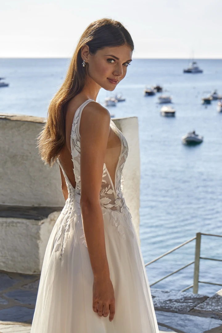 Amelie 46036 close 2