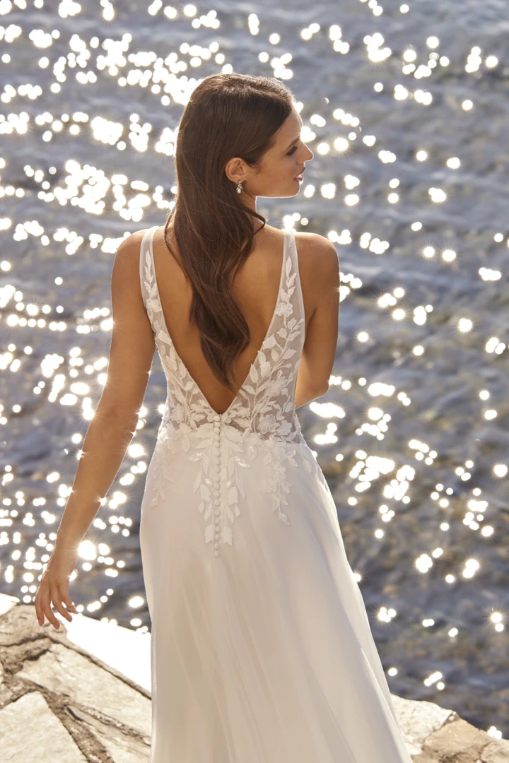 Amelie 46036 close back