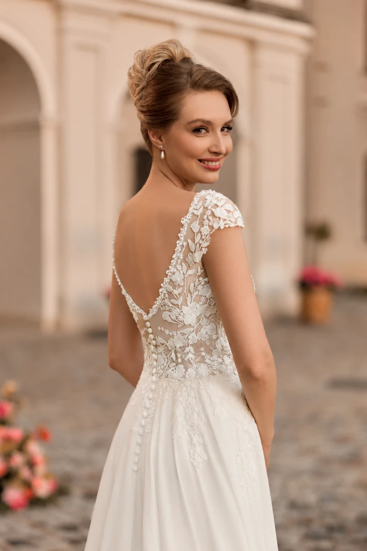 Angela Bianca 1179 close back