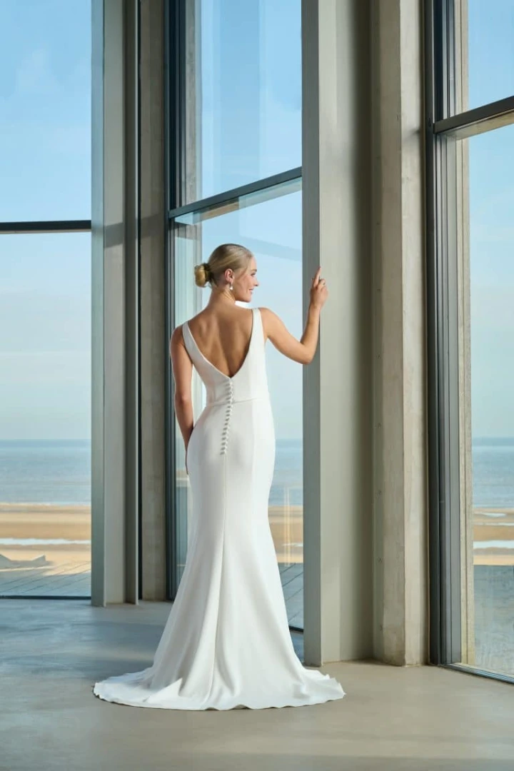 Azuree Idris back