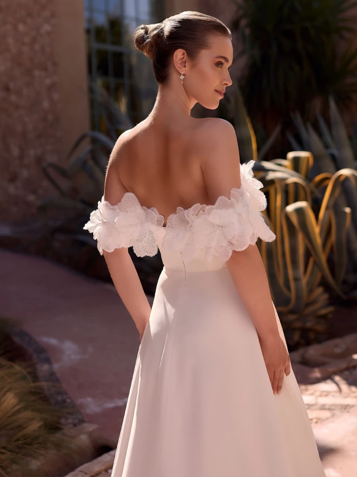 Bianco Evento Betsi close back