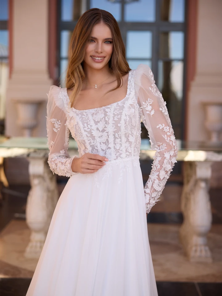 Bianco Evento Everly close