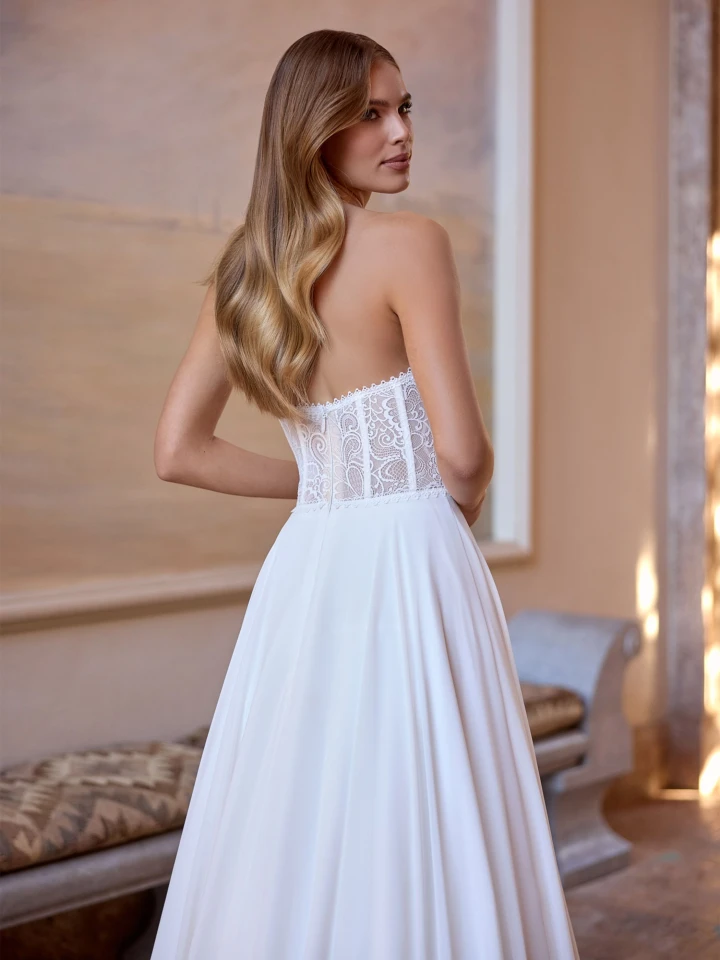 Bianco Evento Jessie close back