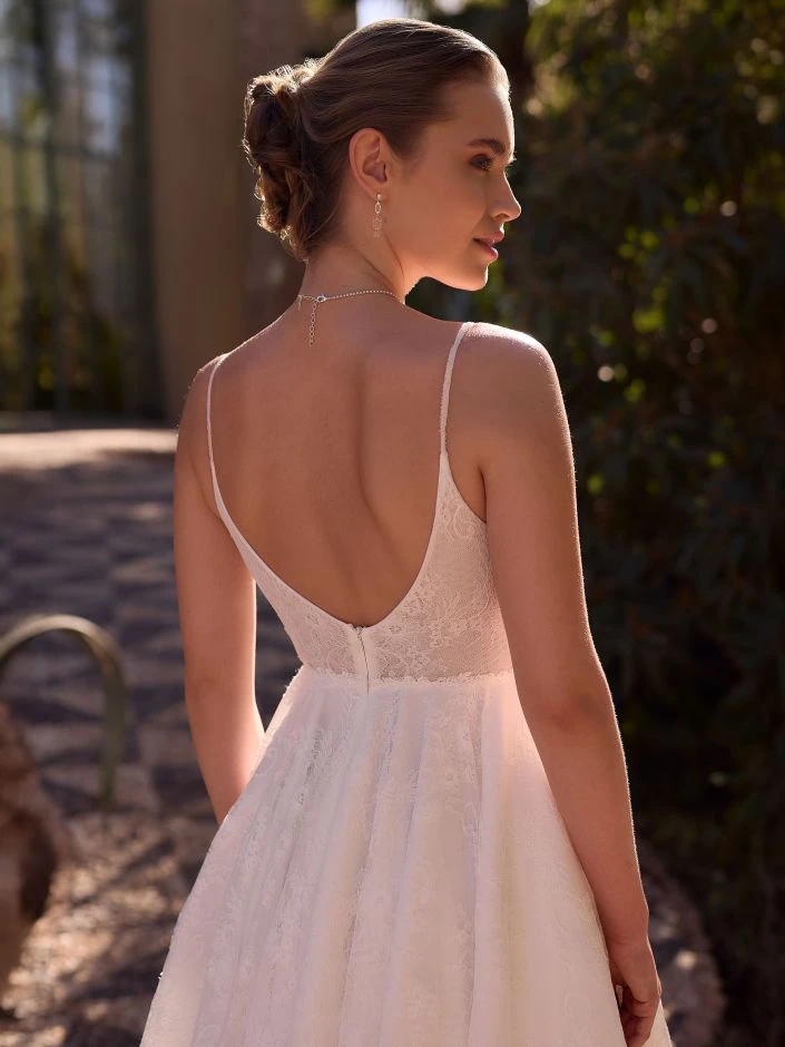 Bianco Evento Marygold close back