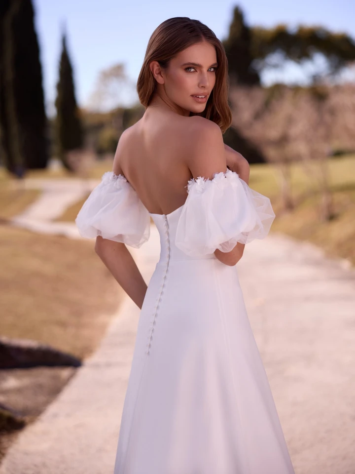 Bianco Evento Paulette close back