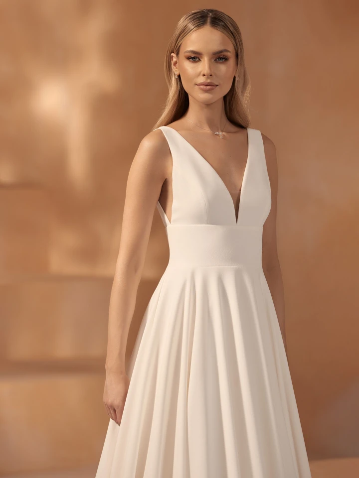 Bianco Evento Pola close back