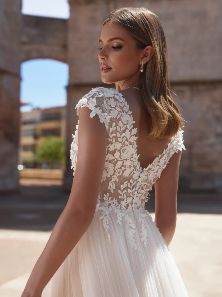 Bianco Evento Rozalia close back
