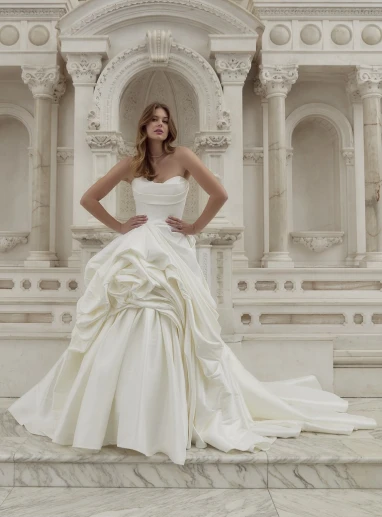 Casablanca Bridal 2589
