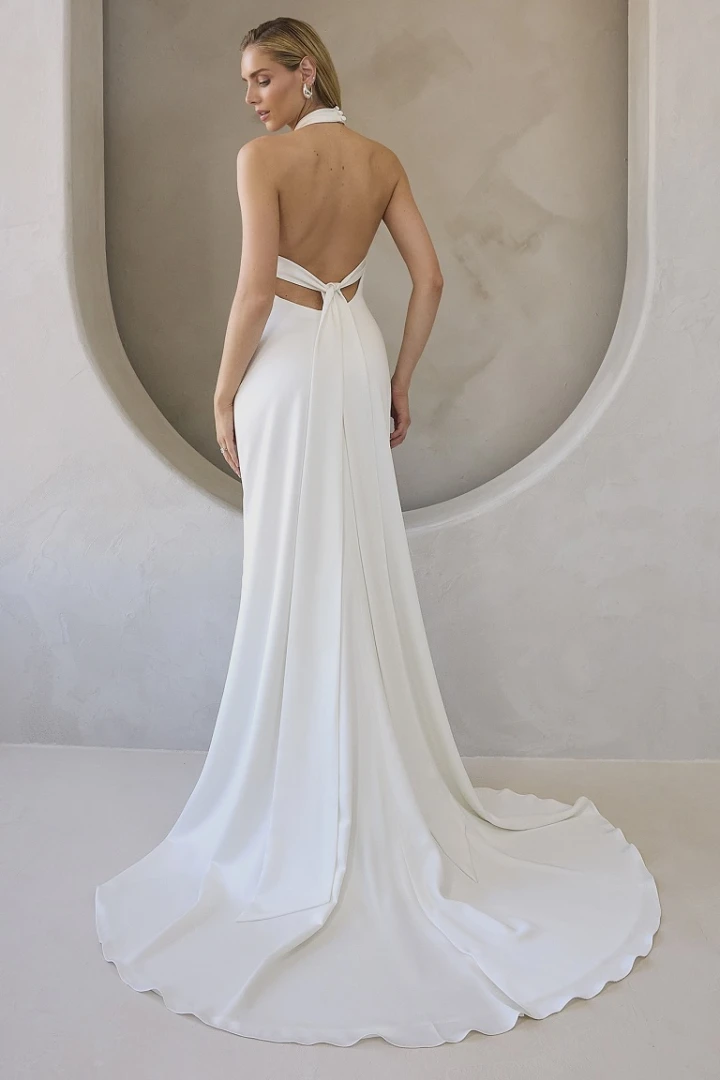 Casablanca Bridal LE165 back