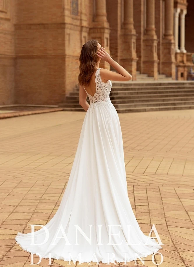 Daniela Di Marino 6376 back