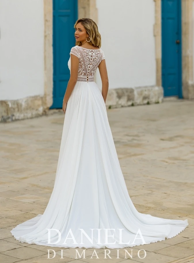 daniela di marino 6417 back