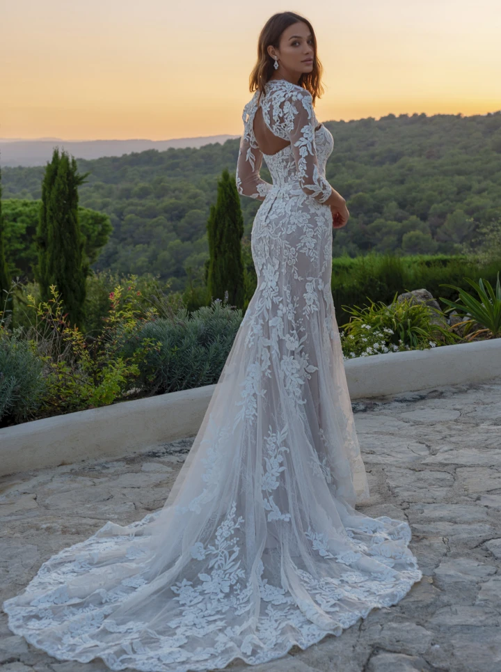 Diane Legrand 8021 back