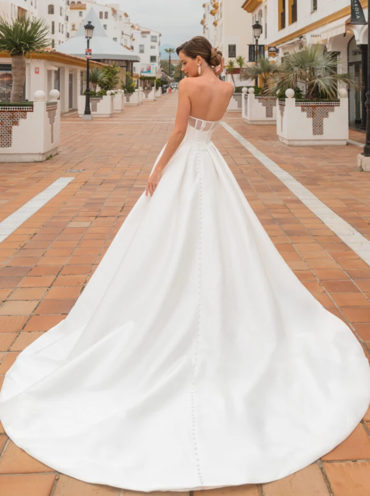 DIane Legrand 8221 back