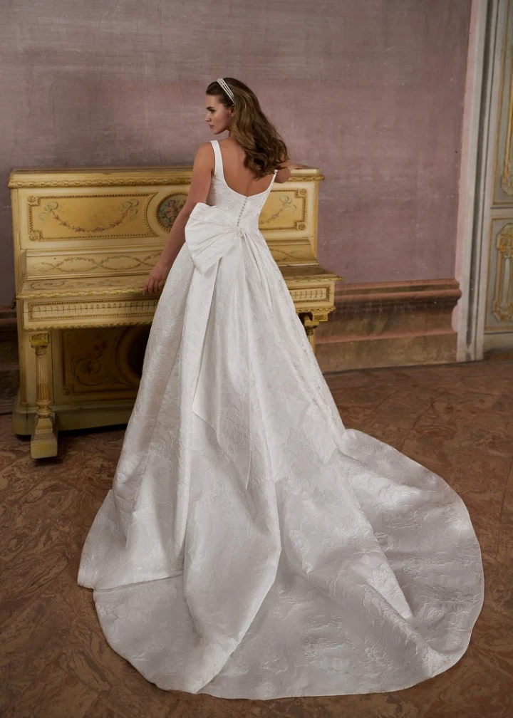 Herve Paris Neela back 2