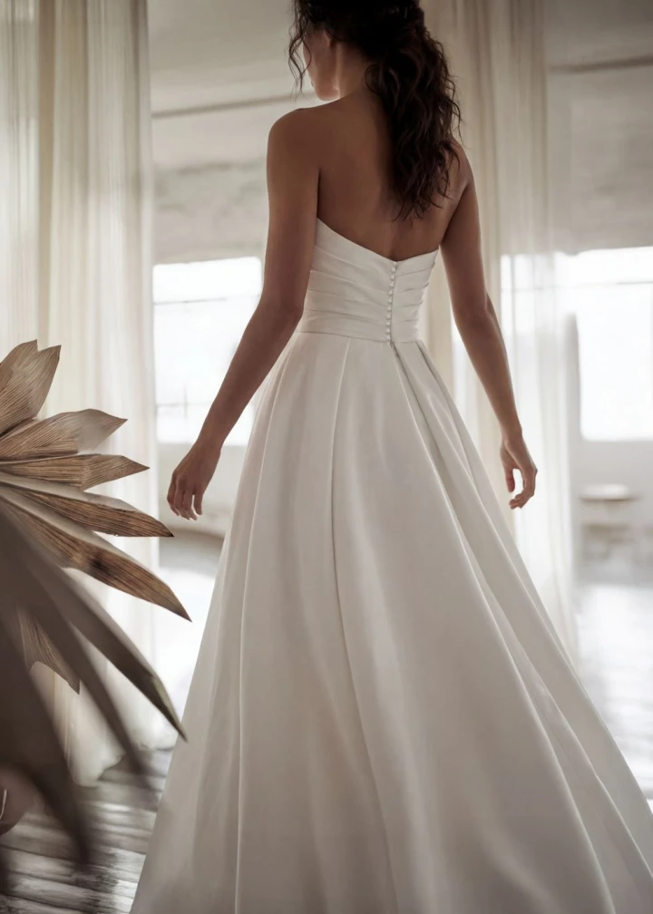Herve Paris Posie close back