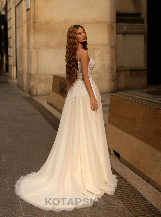 Iryna Kotapska D2409 back