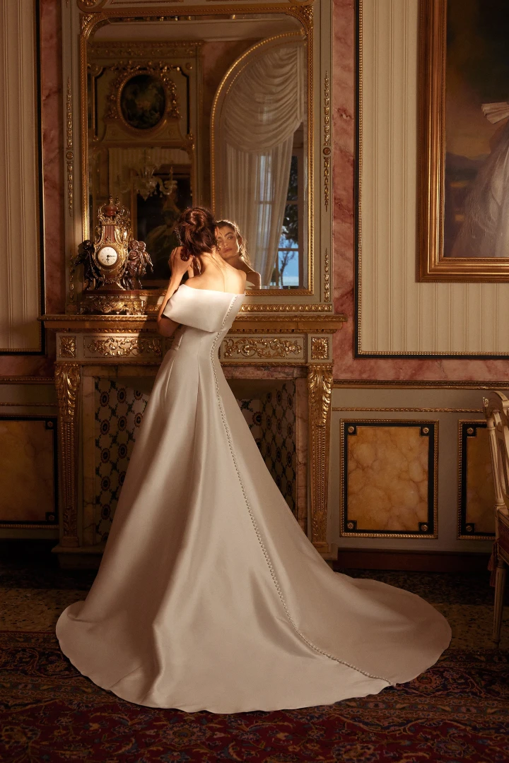 Justin Alexander 88354 Harper back