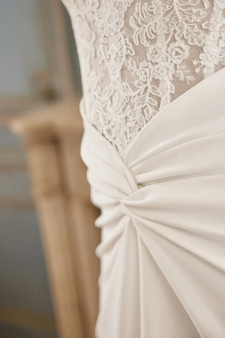 Justin Alexander 88513 Maya detail