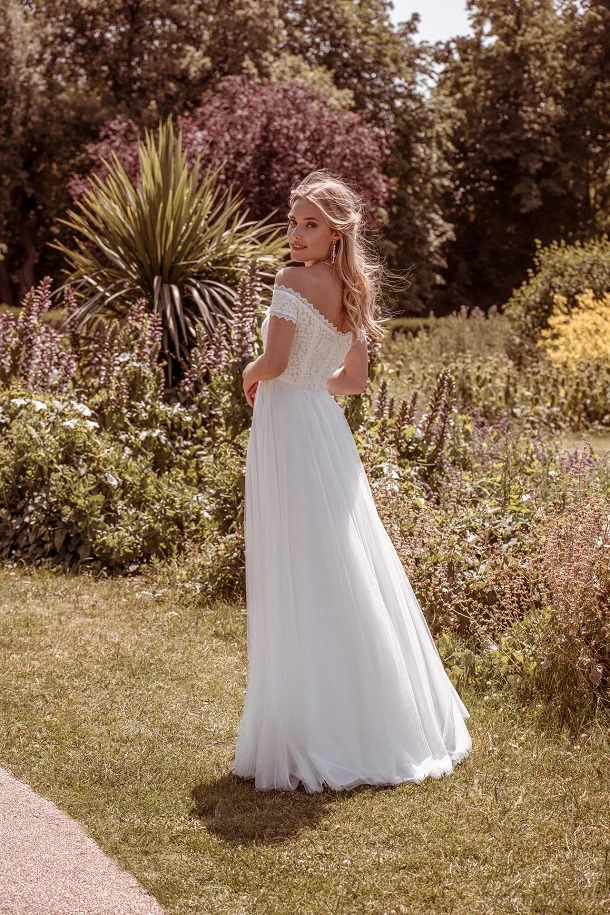 Kelsey Rose Daisy back