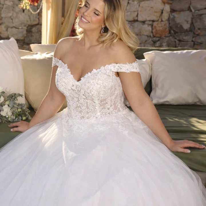 Ladybird Kyndall close