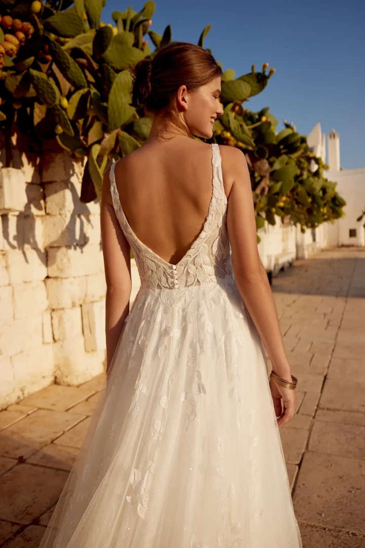 Lillian West 66245 close back 2