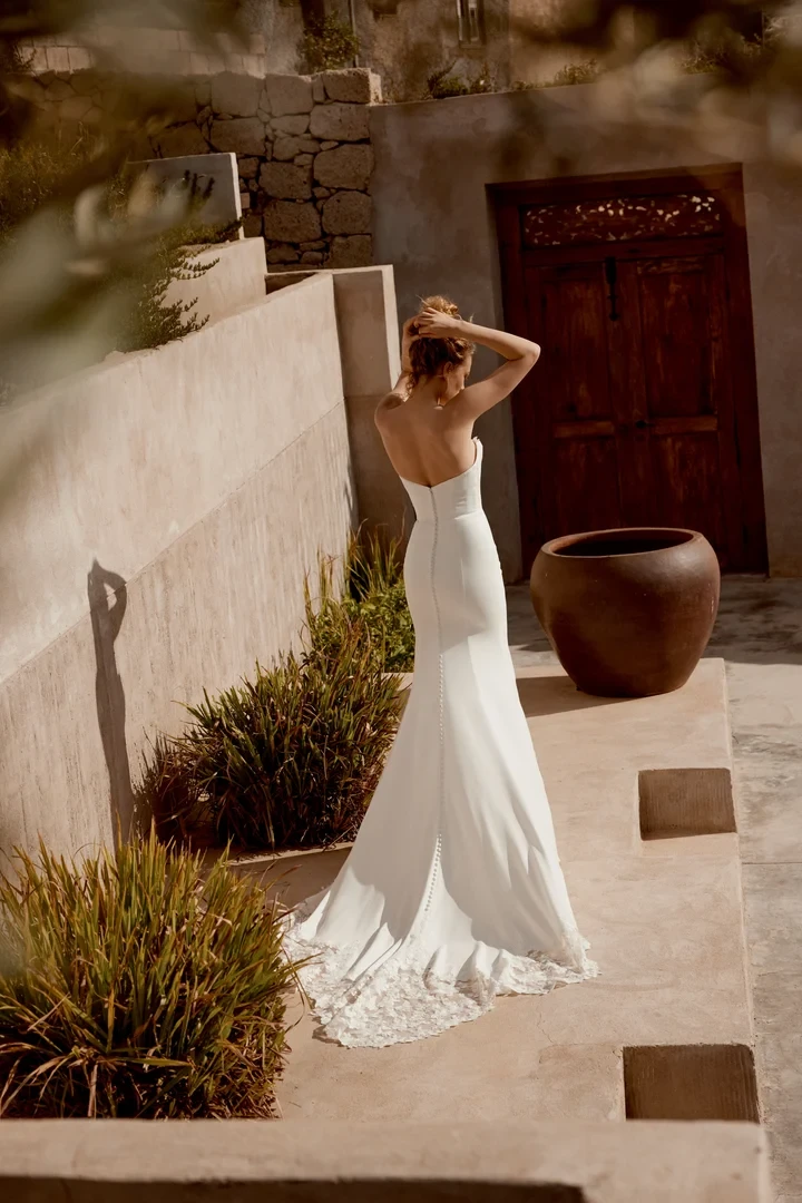 Lillian West 66375 back