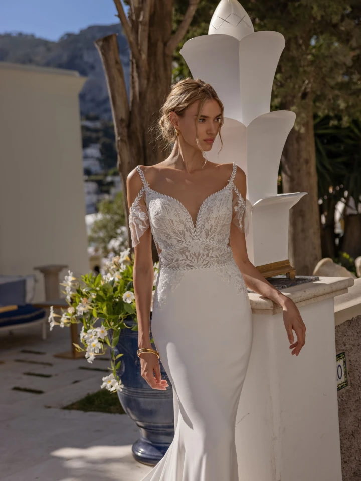 Modeca Bluelle close 2
