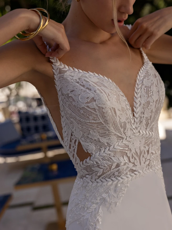 Modeca Bluelle close
