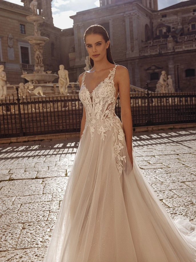 Modeca La Papillon Scarlett close