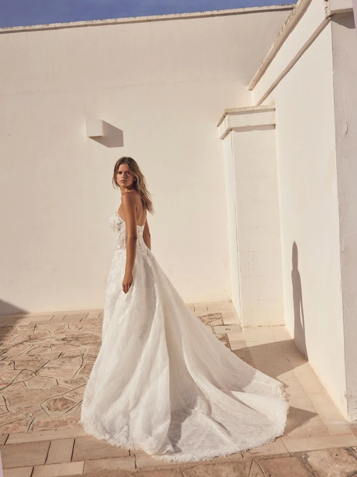 Modeca Linda back