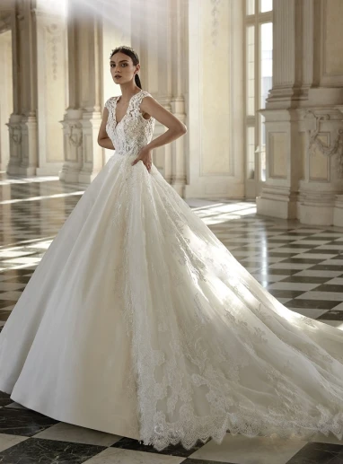 pronovias privee trinity