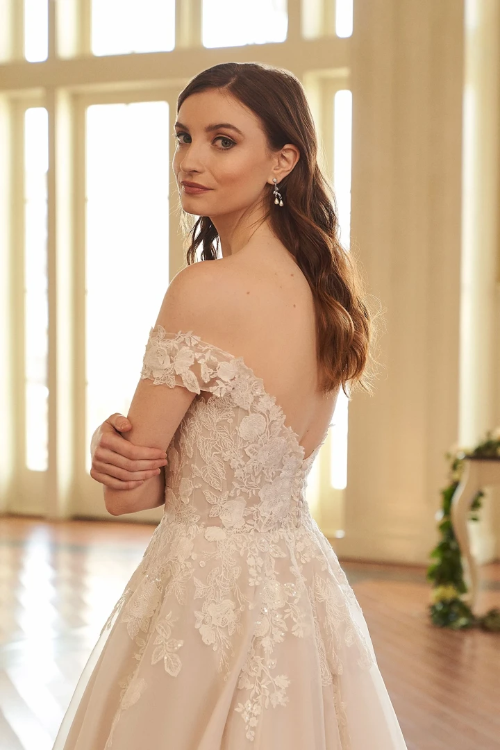 Sincerity 44312 close back