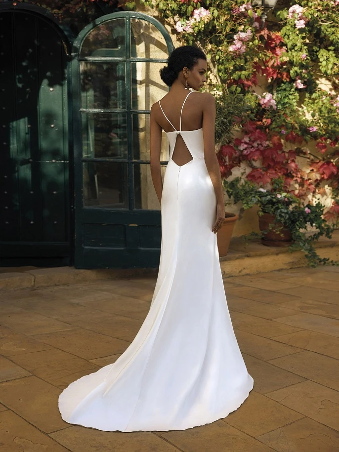 White One Aneka back