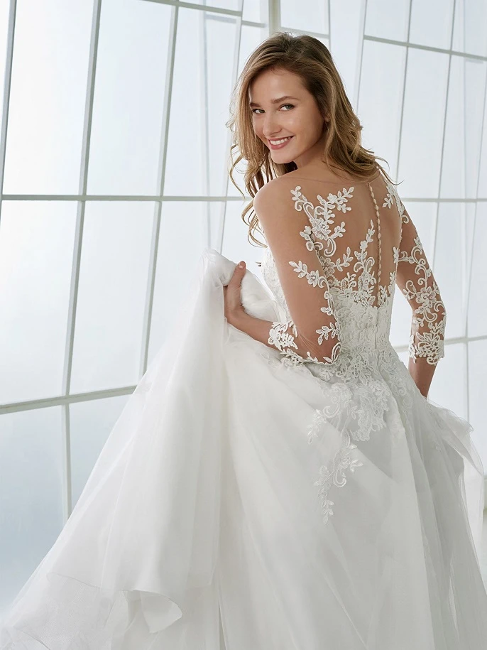 White One Feria close