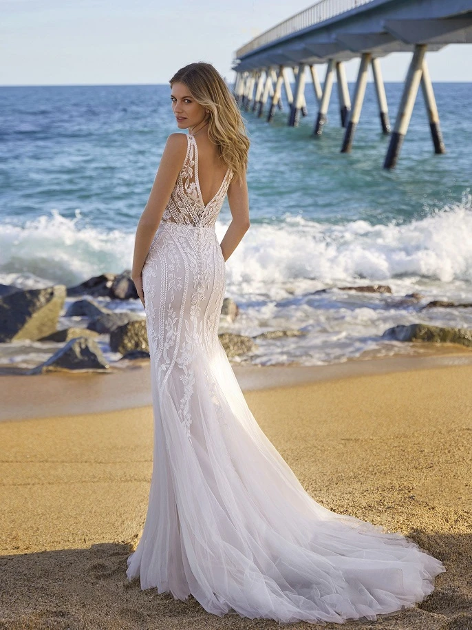 White One Mirage back